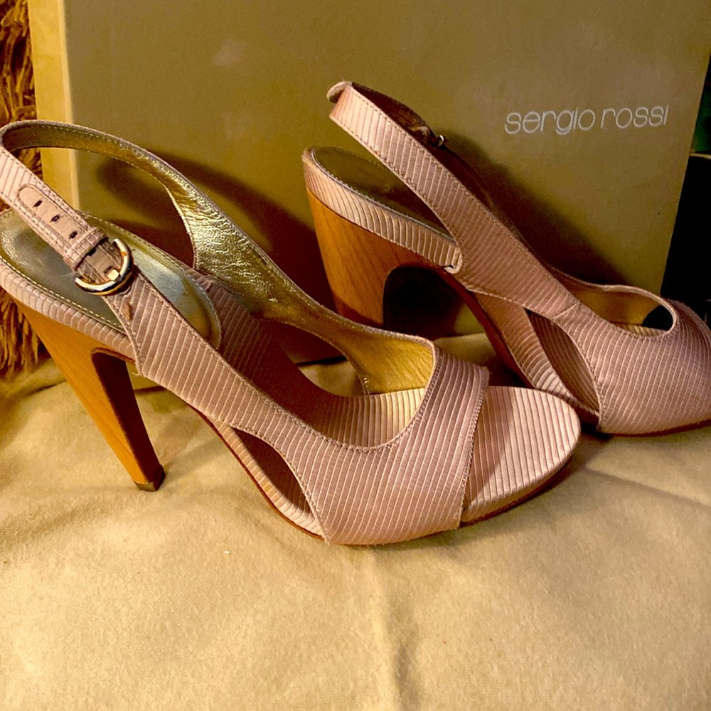 Sergio Rossi Pumps. Tess Ottoman. Slingback.Beige Satin.Wooden heel.Never Worn.